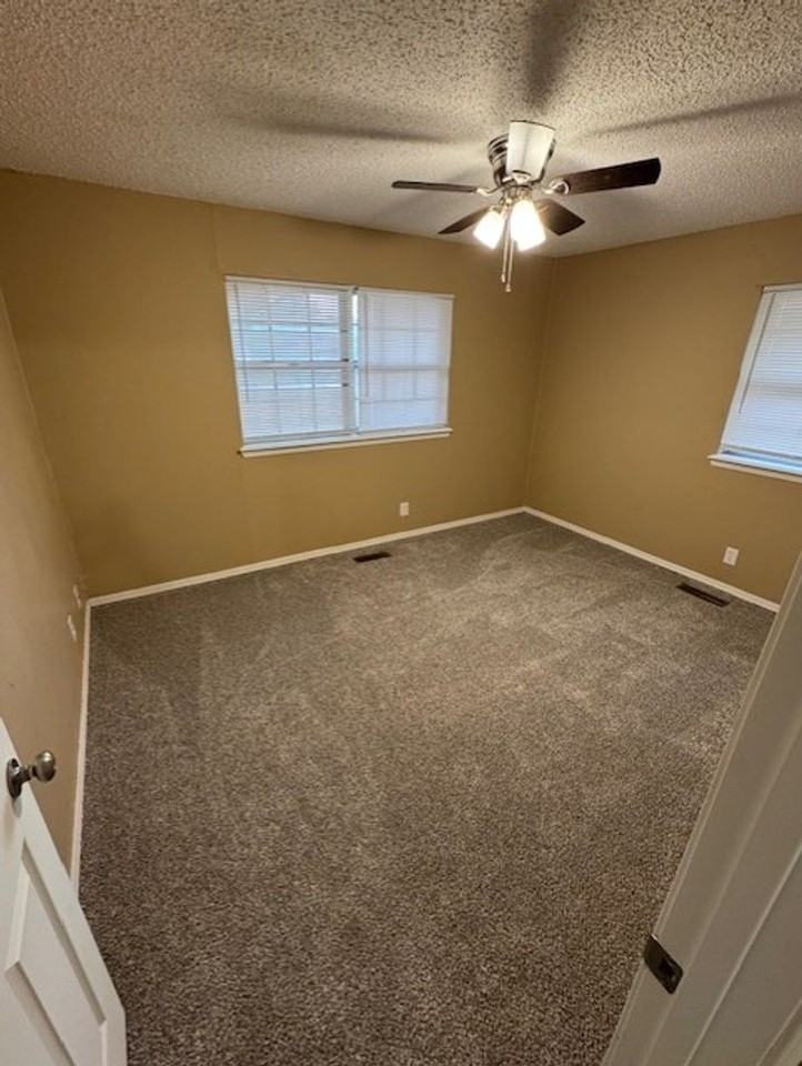 2336 Houston Ave - Photo 7 of 9