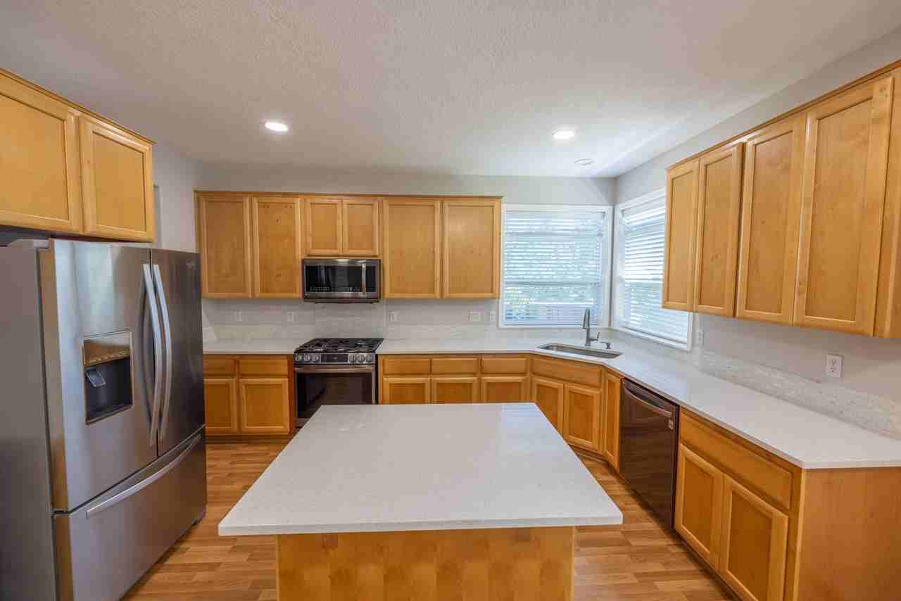 722 N 16th Ct - Photo 6 of 30