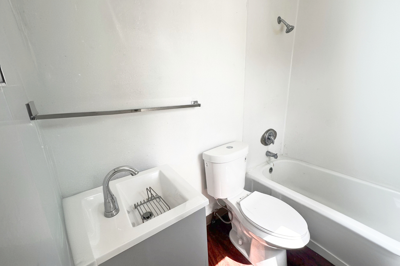 1333 N. Main Street - Photo 5 of 8