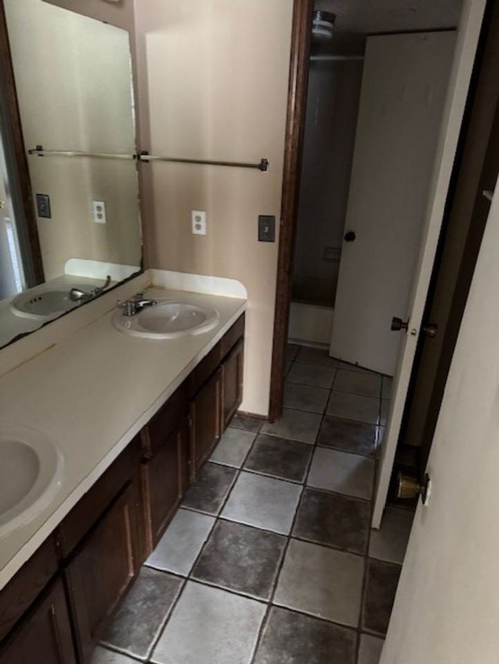 129 Crystal Cir - Photo 4 of 7