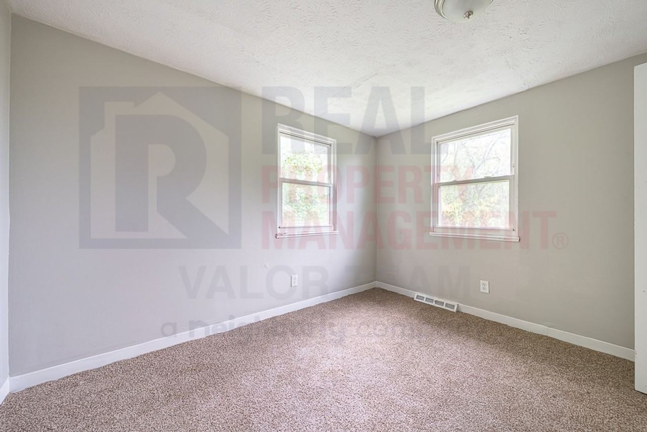 3060 Charles Carr Pl - Photo 5 of 11