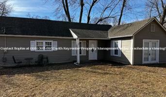 featured image of 1 Ne Forest Ave