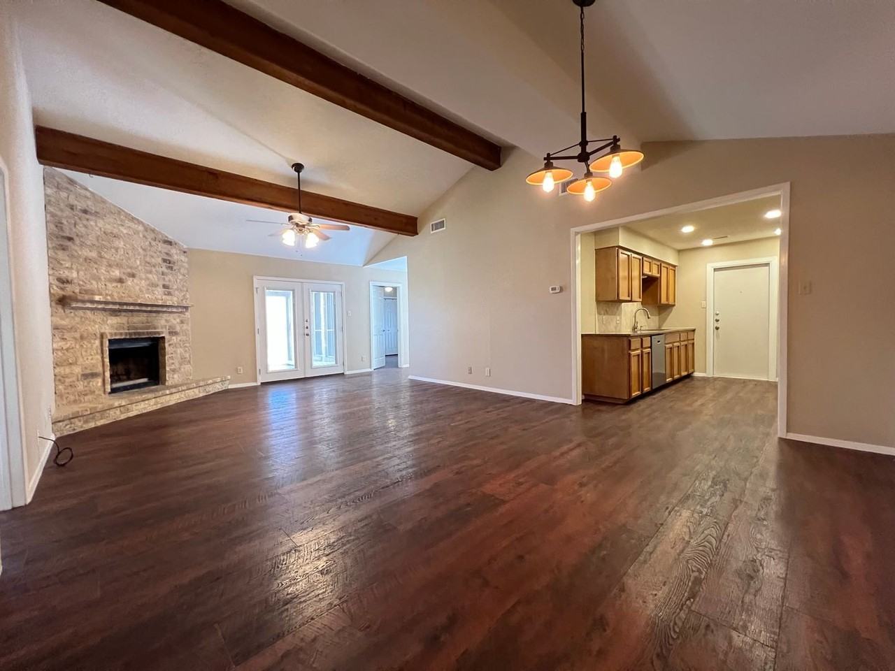 5318 Crossridge Dr - Photo 3 of 33