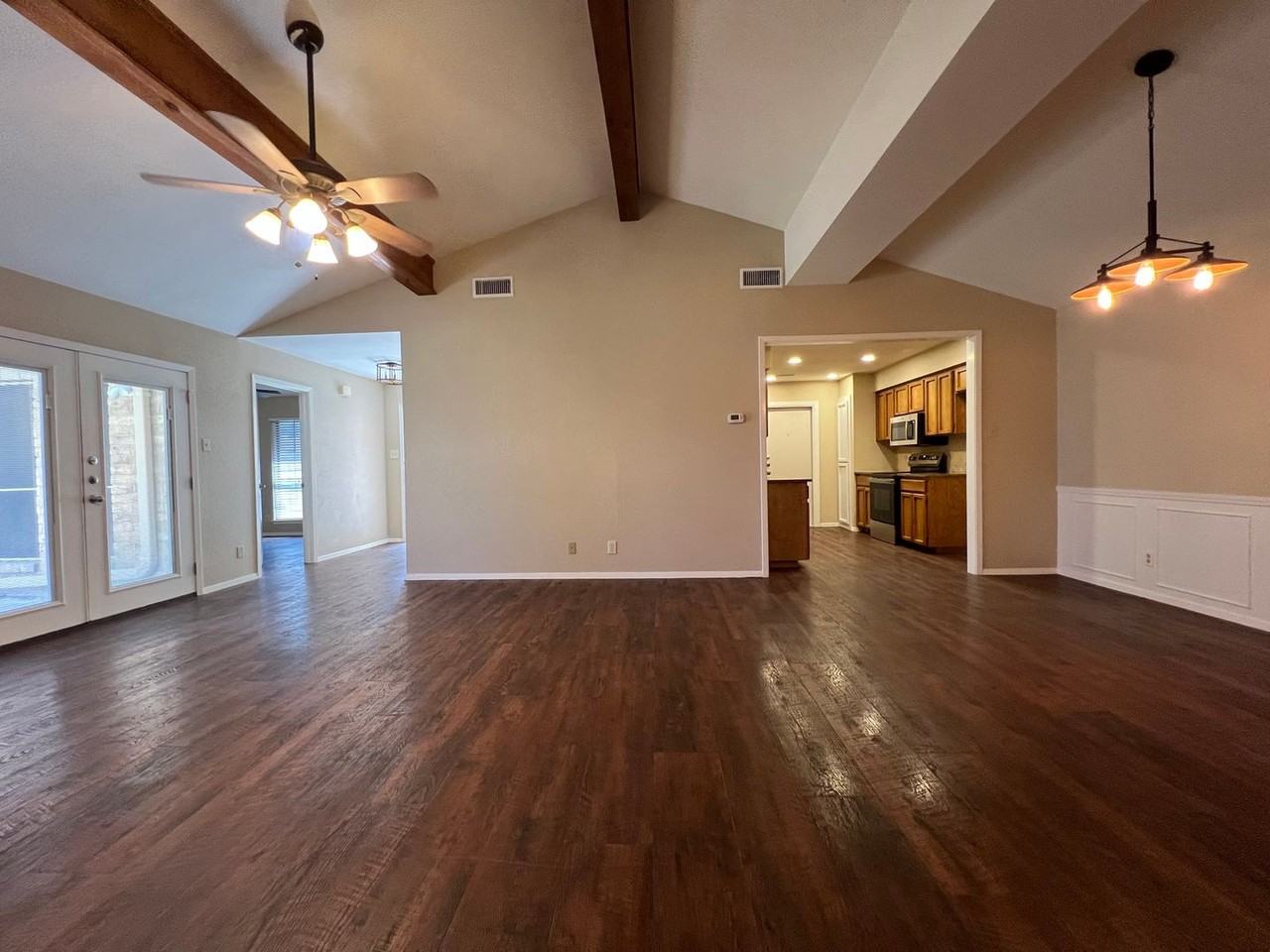 5318 Crossridge Dr - Photo 5 of 33