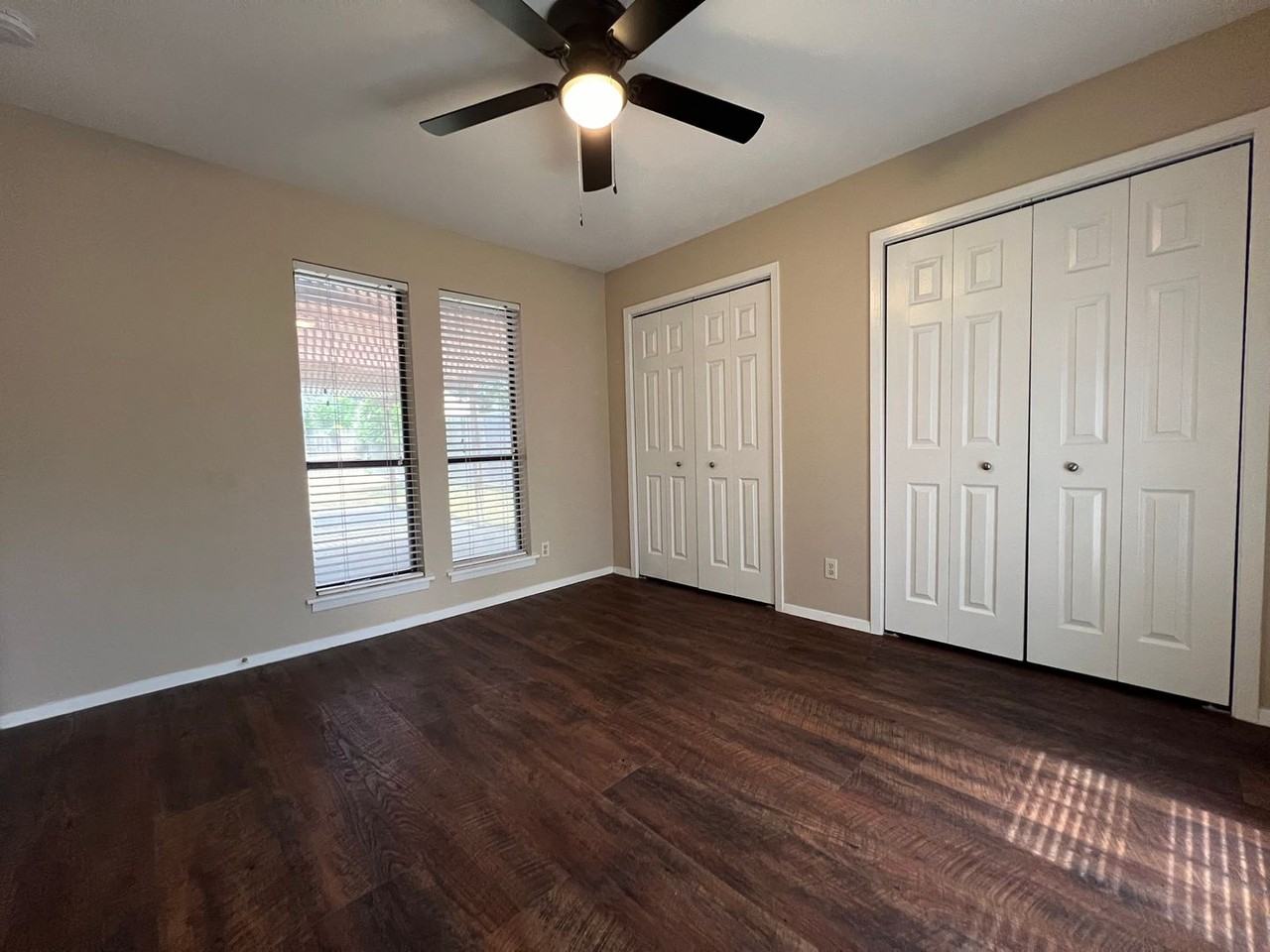 5318 Crossridge Dr - Photo 7 of 33