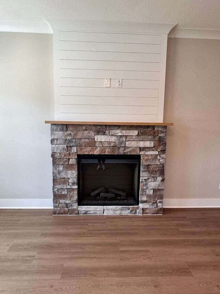 2726 Farmhouse Dr - Photo 4 of 23