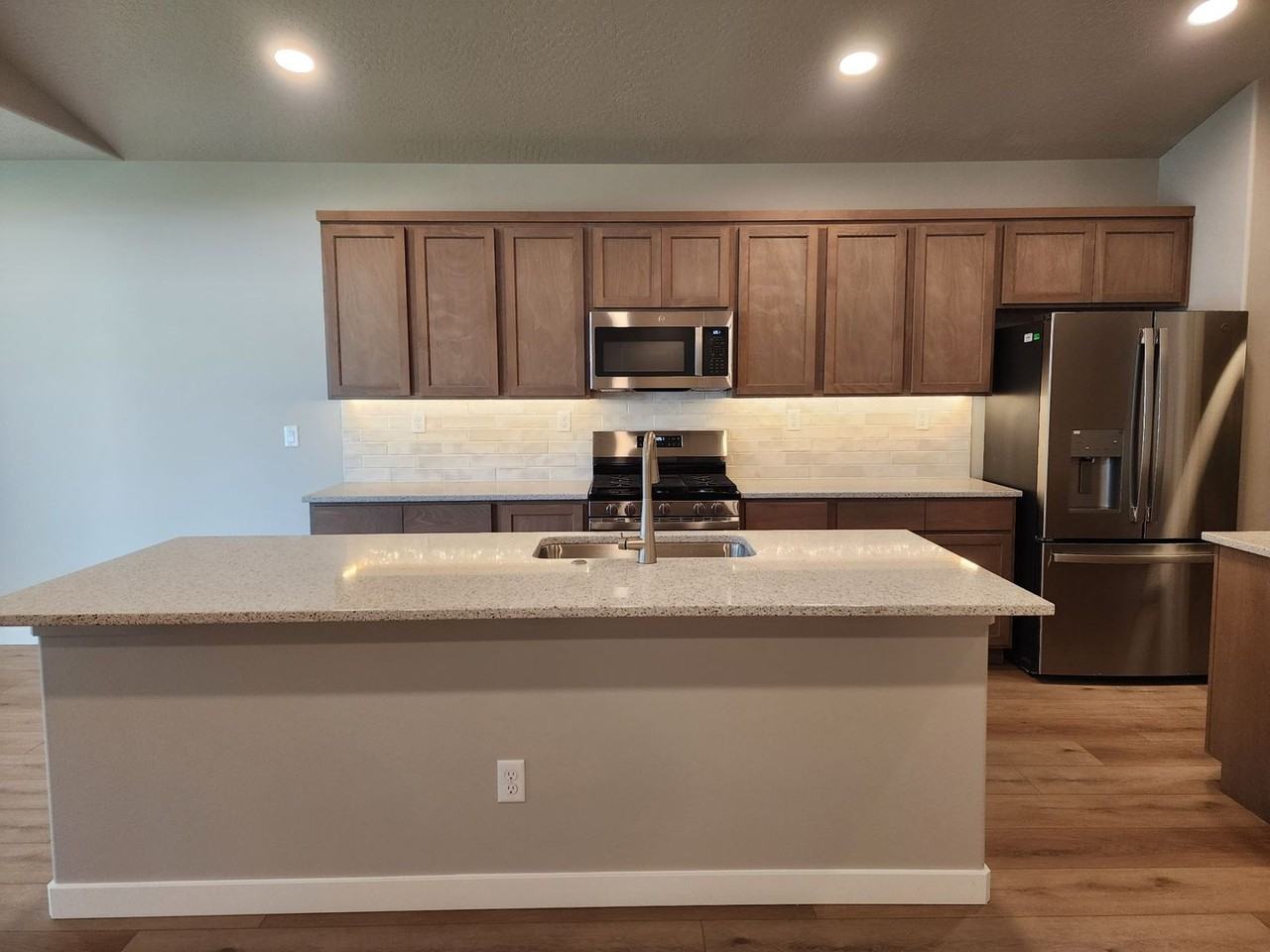 11620 N Simmons Ln - Photo 3 of 12
