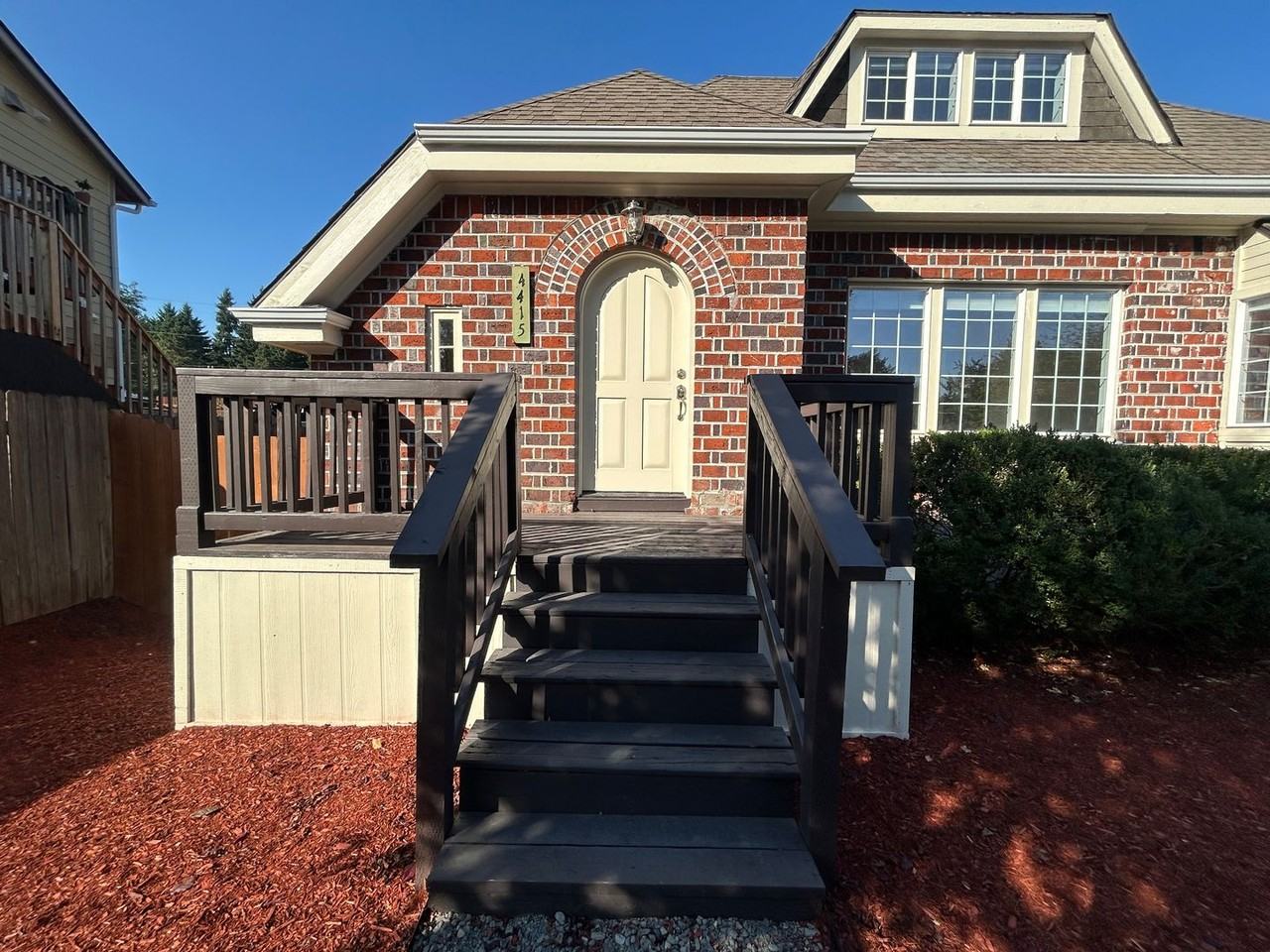 4415 Northeast 14th Avenue - Photo 2 of 37