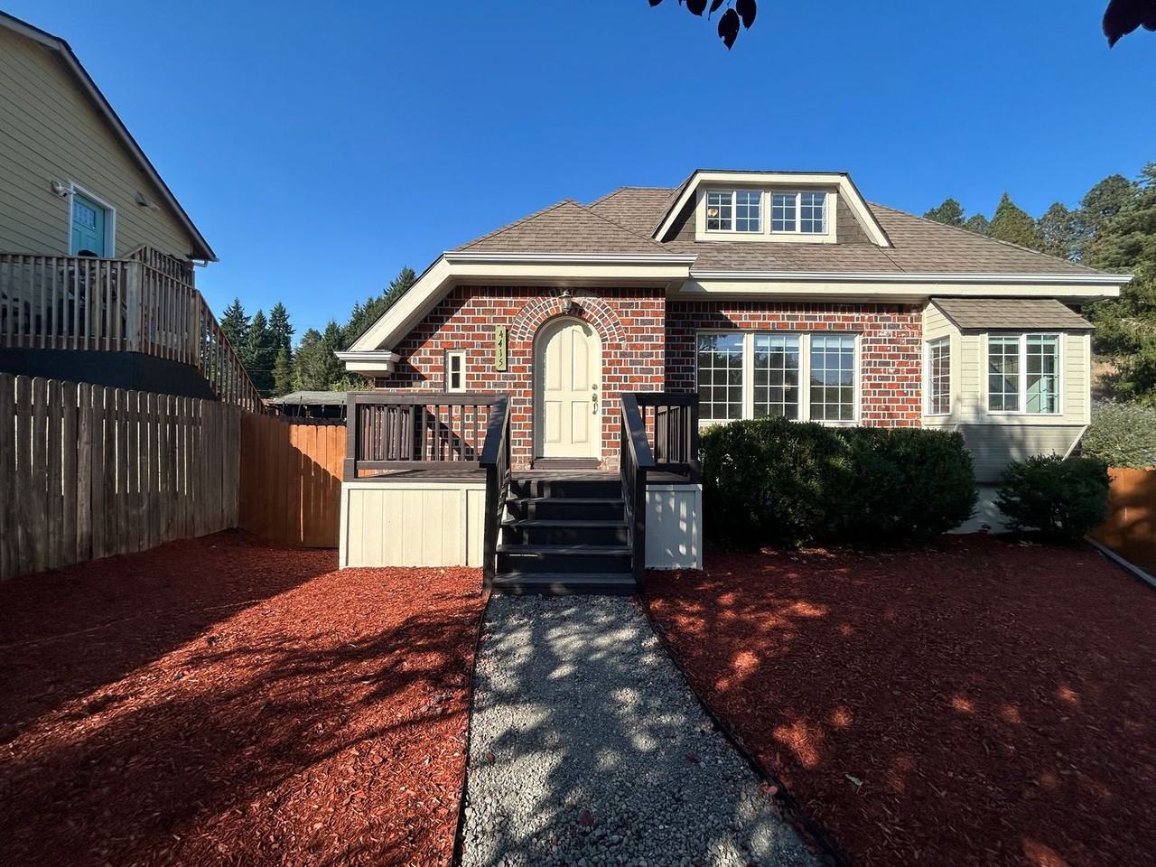 4415 Northeast 14th Avenue - Photo 3 of 37