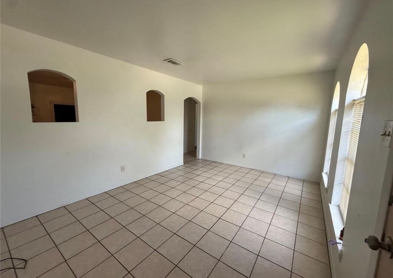 4809 Sullivan St - Photo 2 of 13