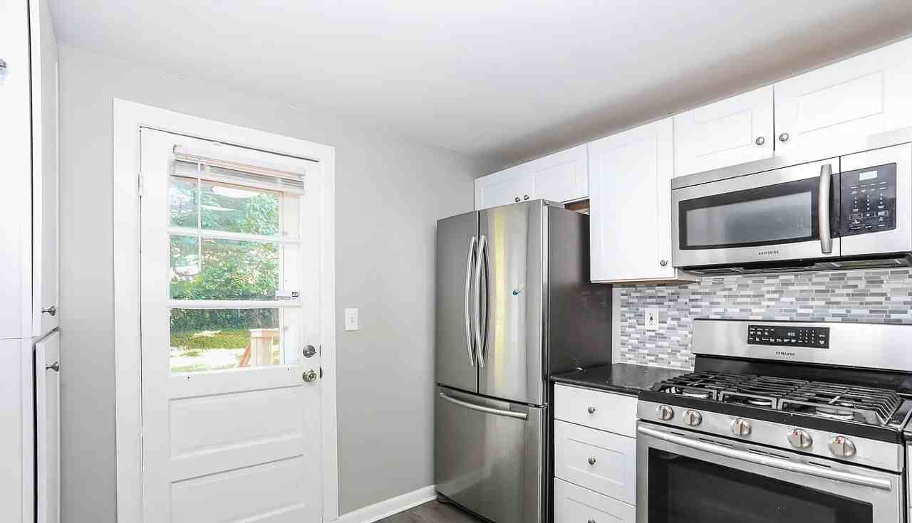 190 9th St #NA - Photo 2 of 8