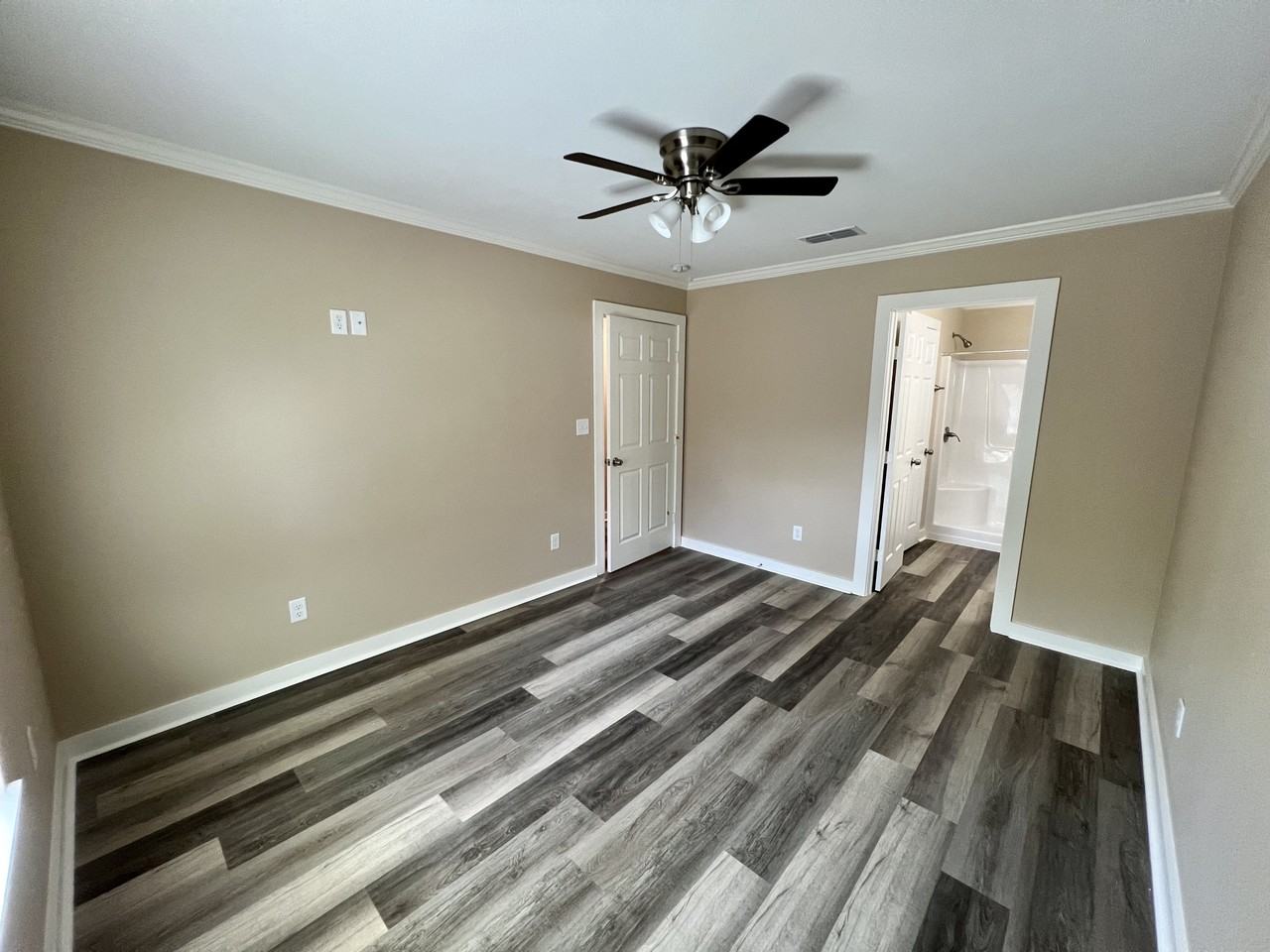 2011 Devine Street #NA - Photo 6 of 9