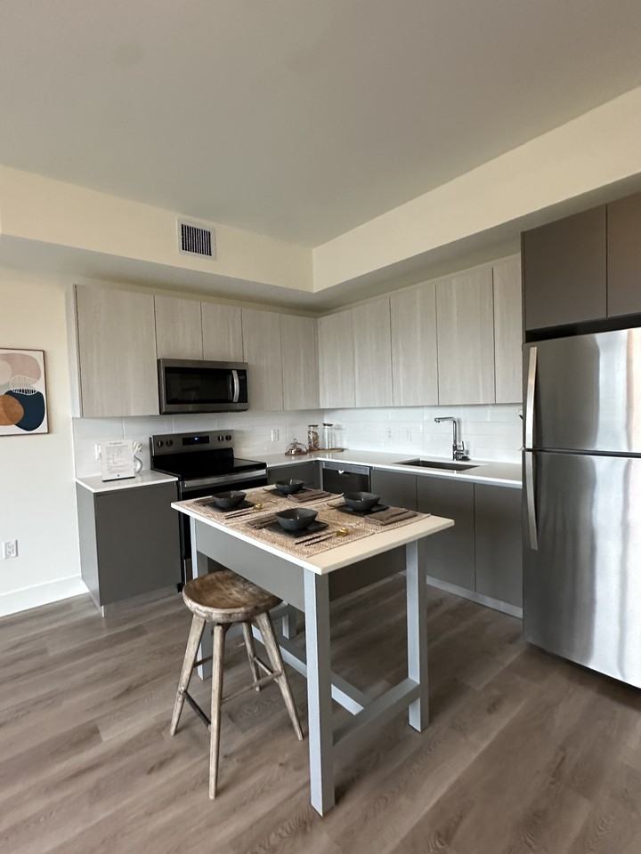 3701 N Dixie Hwy #303 - Photo 2 of 8