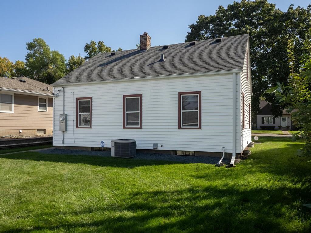 1149 Smith Ave S #NA - Photo 2 of 20