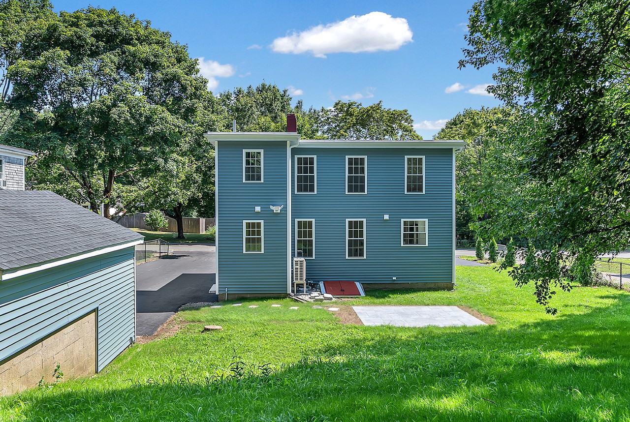 87 School St #87 - Photo 3 of 24