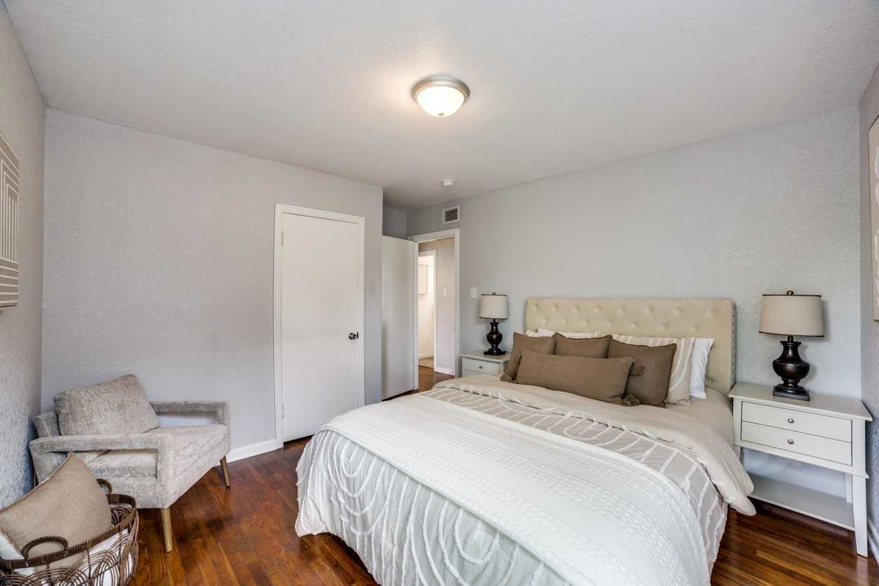 114 Oxford Dr #NA - Photo 4 of 11