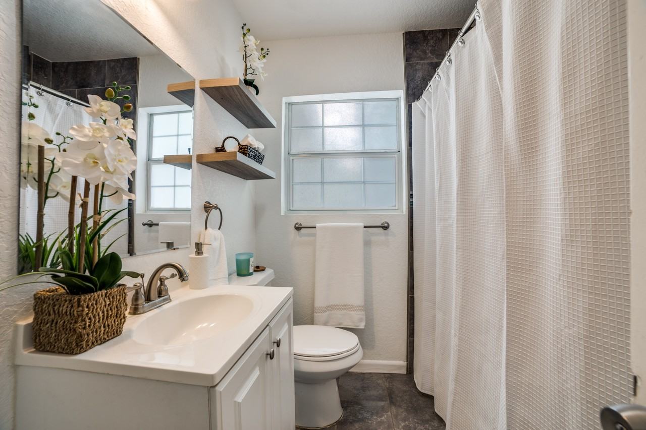 114 Oxford Dr #NA - Photo 7 of 11