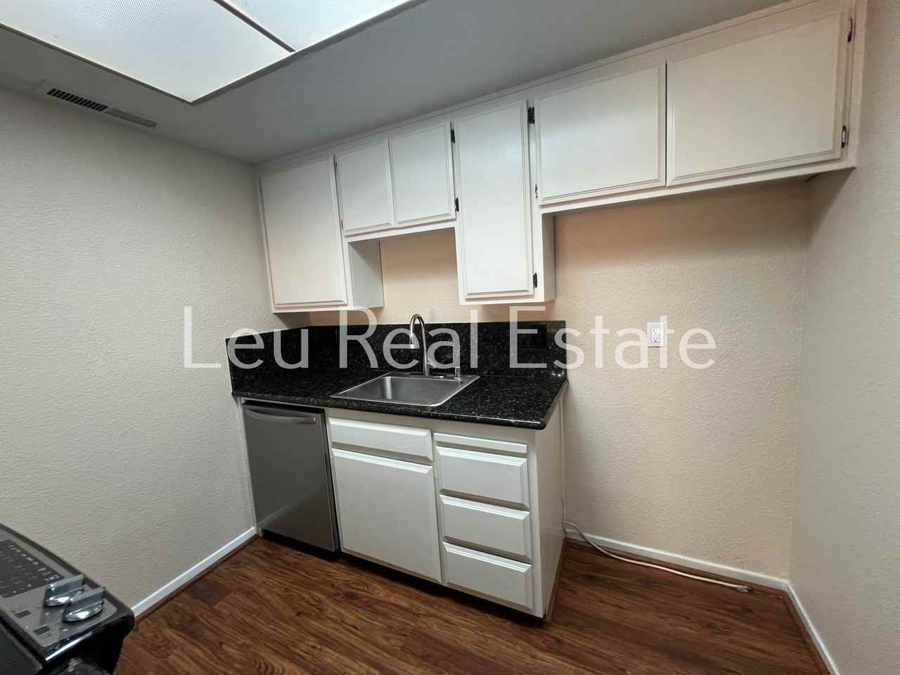 5426 Garfield Ave #A - Photo 2 of 10