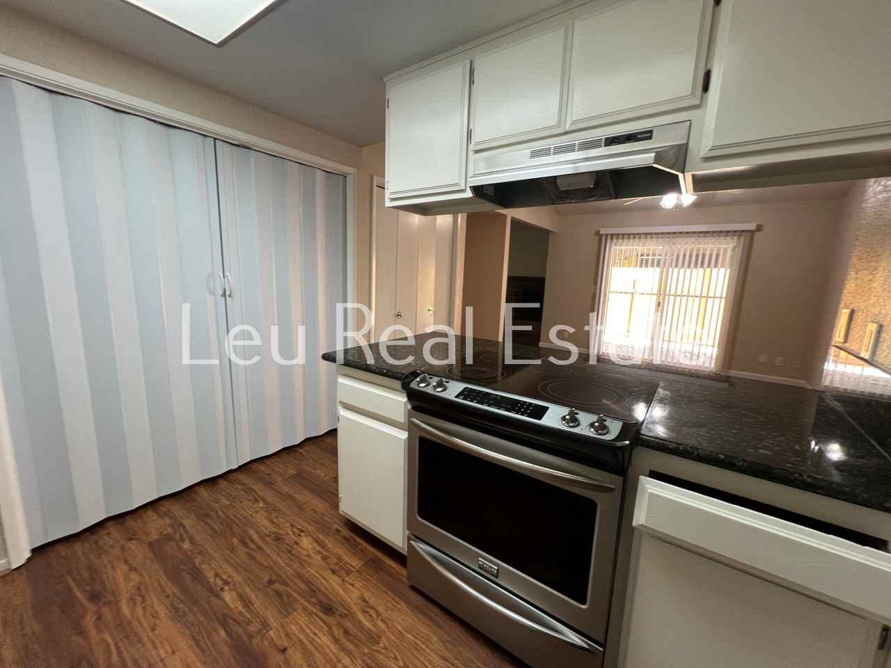 5426 Garfield Ave #A - Photo 3 of 10