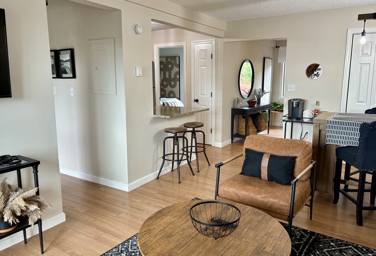 144 Treetop Cir #825 - Photo 3 of 12