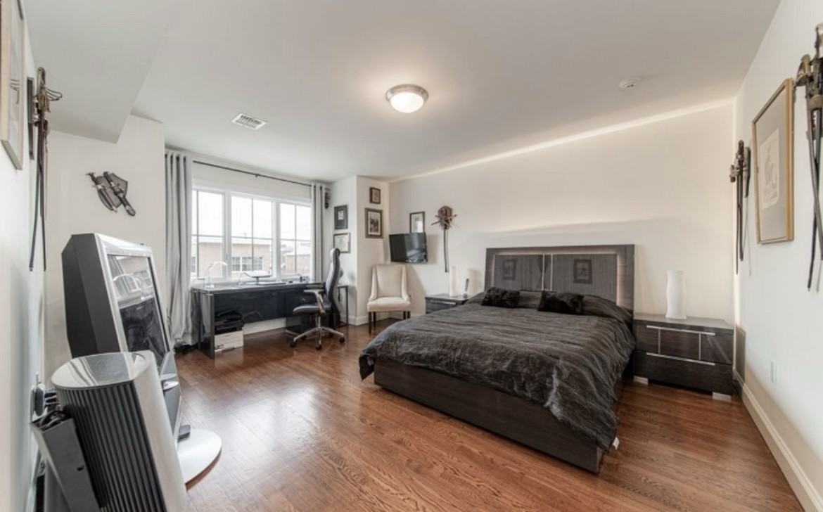 11 Washington Pl #201 - Photo 3 of 5