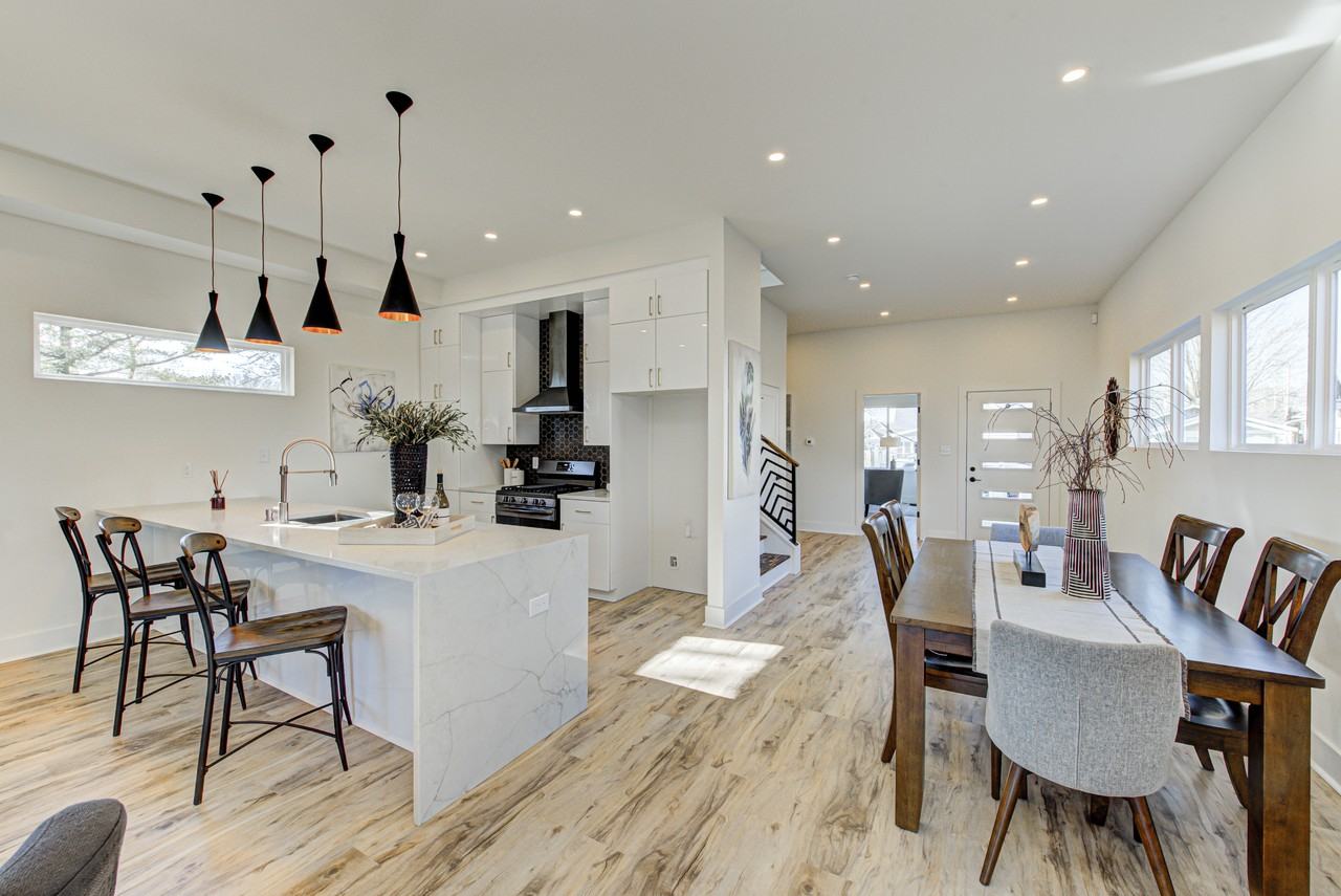 1026 Saint Peter St #NA - Photo 3 of 17