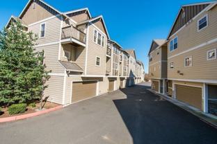 344 Sw Eastman Pkwy - Photo 1 of 1