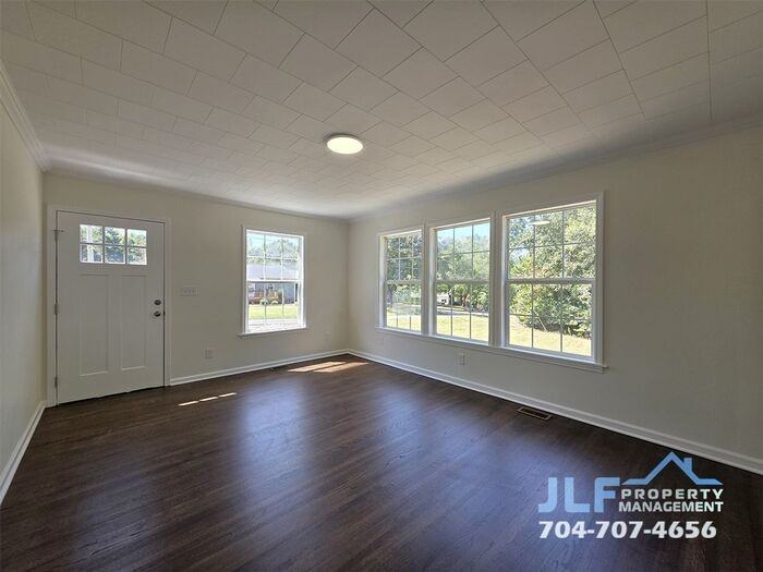 1034 Patton Ave - Photo 2 of 22