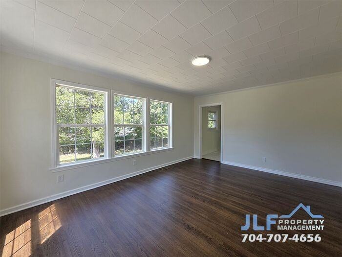 1034 Patton Ave - Photo 3 of 22