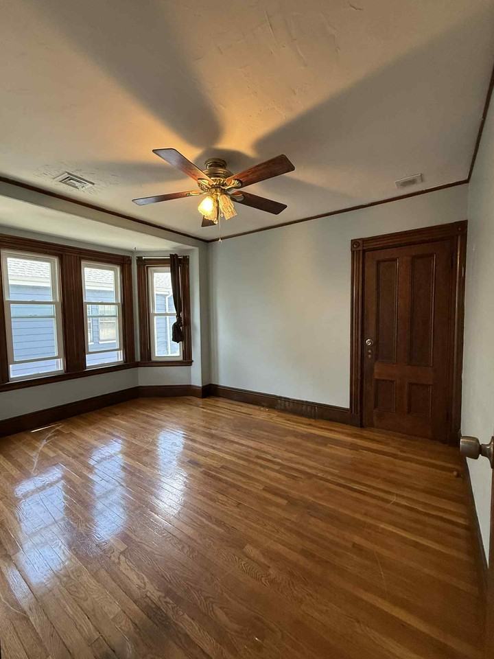 452 Gallivan Blvd #NA - Photo 2 of 12