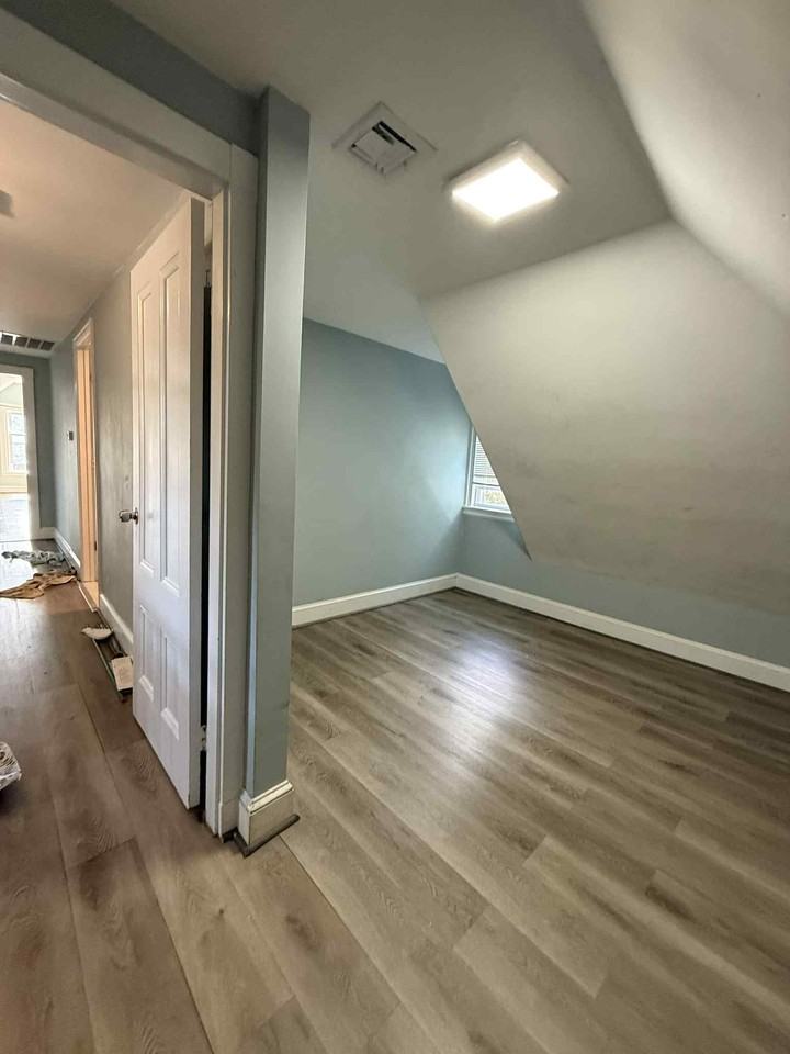 452 Gallivan Blvd #NA - Photo 3 of 12