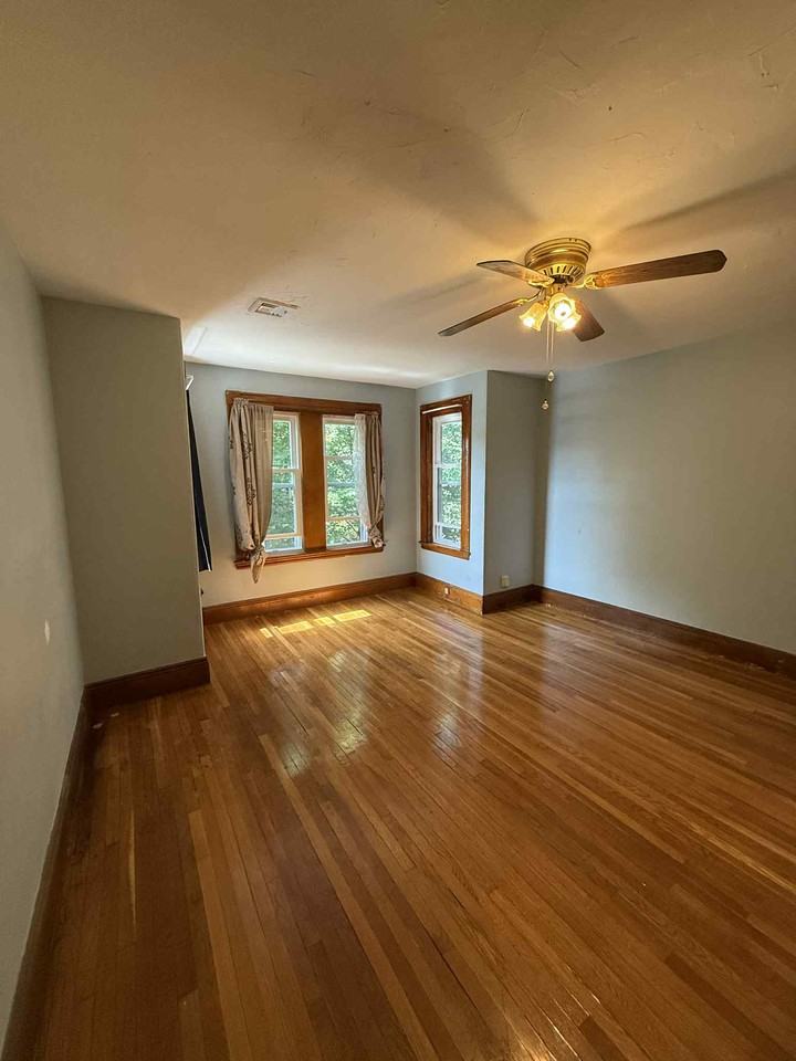 452 Gallivan Blvd #NA - Photo 7 of 12