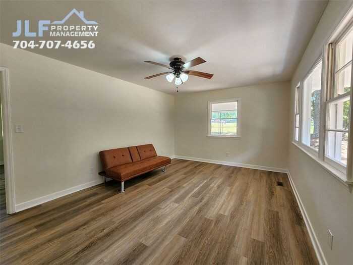 204 Long Creek Rd - Photo 2 of 21