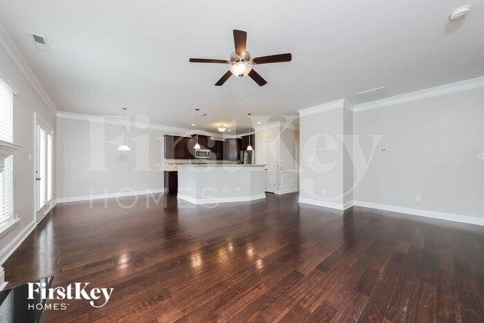 189 Kilbourne Dr - Photo 3 of 30