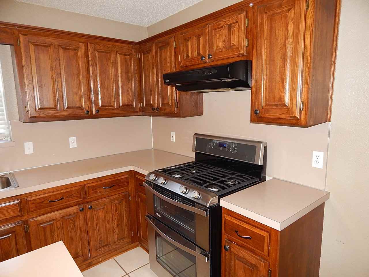 2409 W Natchez St - Photo 3 of 20