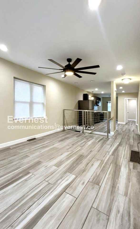 6902 Greenway Ave - Photo 3 of 20