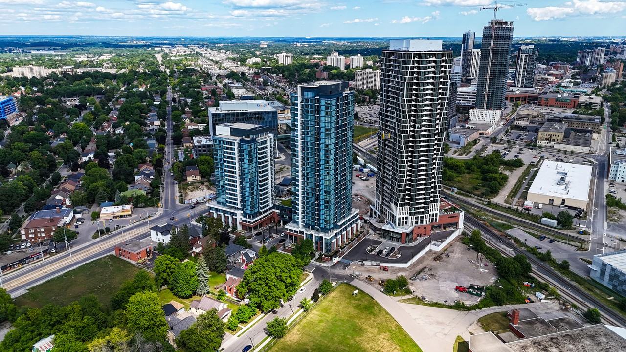 25 Wellington Street South #1602