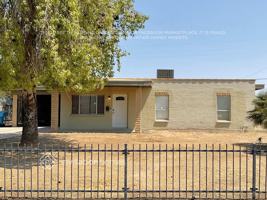 featured image of 3240 W Cholla St