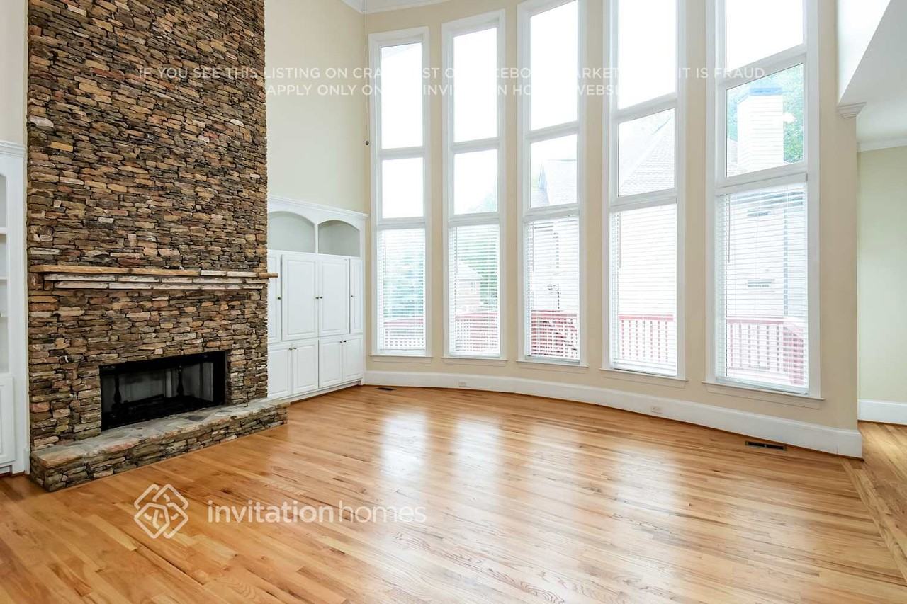 4037 Leprechan Way - Photo 5 of 17