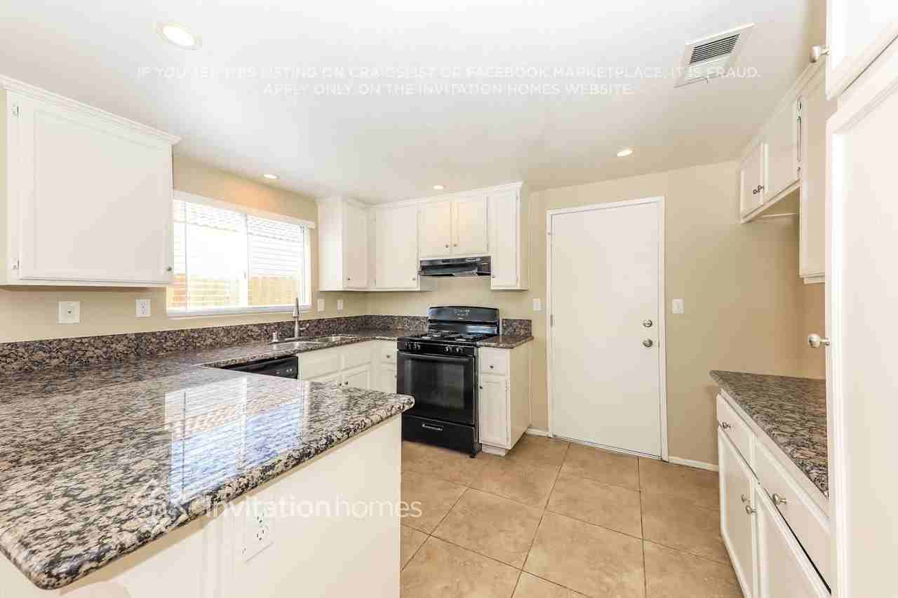 39928 Snow Gum Ln - Photo 7 of 15