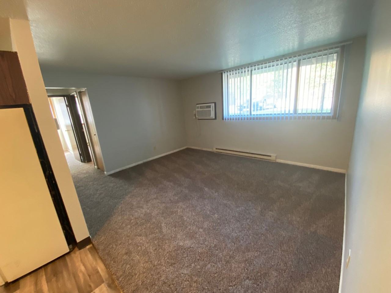 2615 - Photo 3 of 29