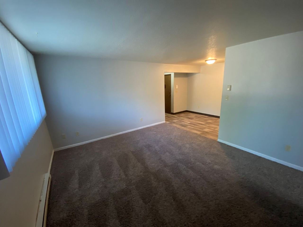 2615 - Photo 4 of 29