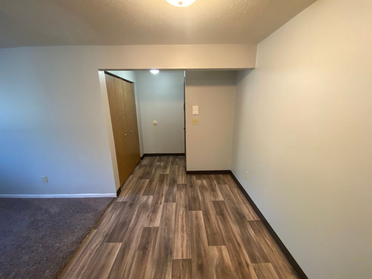 2615 - Photo 6 of 29