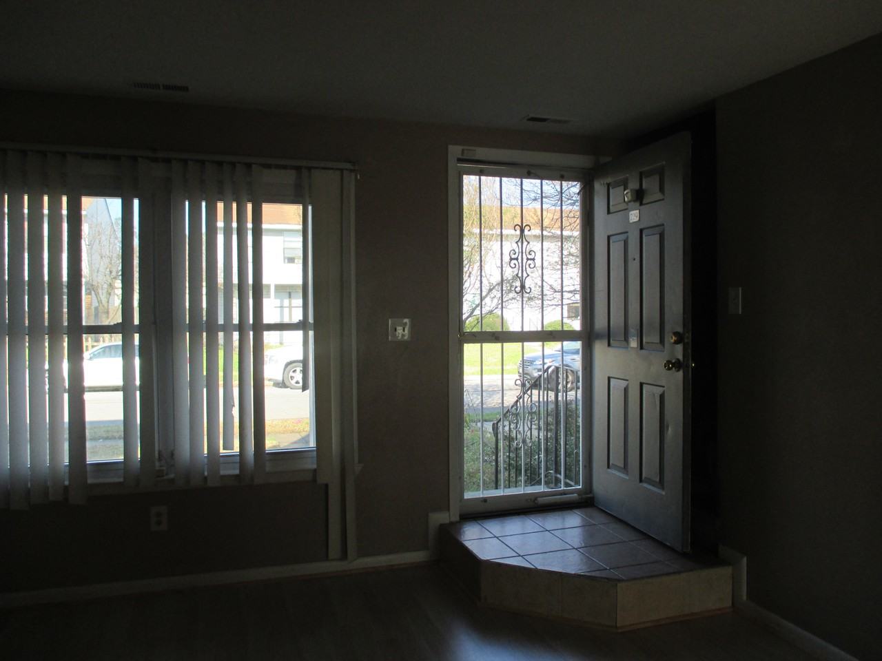 229 Greenbrier Ave - Photo 2 of 14