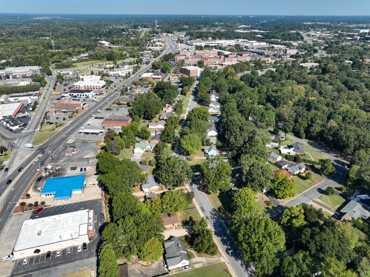 745 Arbor St NE - Photo 5 of 9