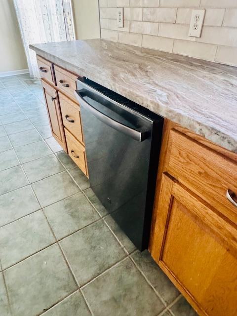 526 Alabama Street - Photo 5 of 11