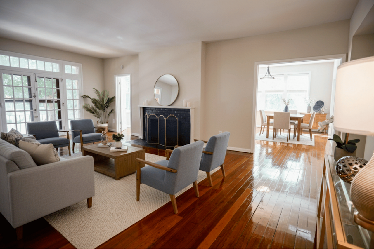 Sevilla Court - Photo 5 of 33