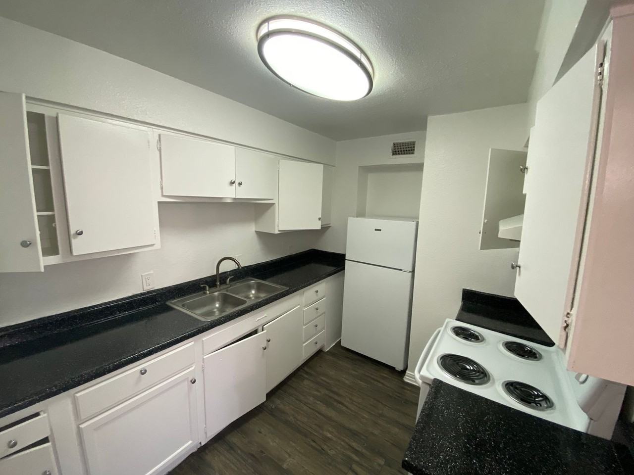 Spanish Ridge Apartments - Photo 5 of 50