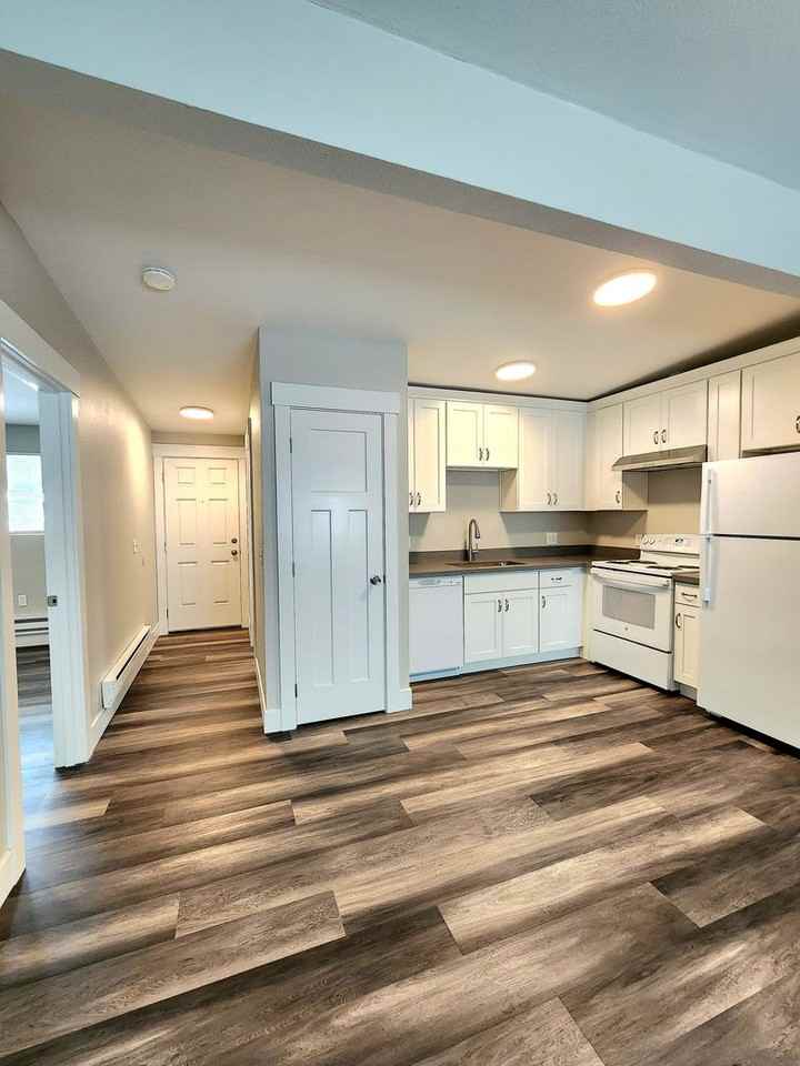 Kent Fifth Avenue Flats - Photo 4 of 27