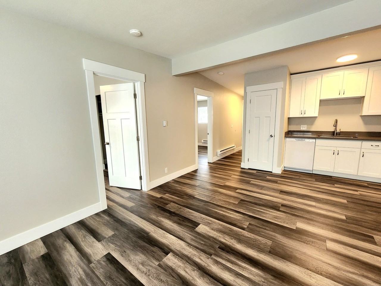 Kent Fifth Avenue Flats - Photo 6 of 27